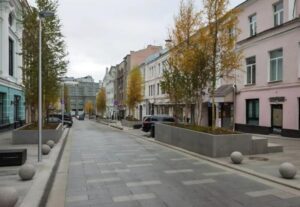 Seitsemänvuotias poika pyysi minulta rahaa kadulla – mutta se, mihin hän ne käytti, sai minut jähmettymään paikoilleni järkytyksestä…
