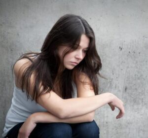 Sono stato portato d'urgenza in ospedale in condizioni critiche. I medici hanno chiamato mio figlio, ma lui ha detto: "Sono impegnato a portare mia moglie a cena; comunque non ha molto tempo".