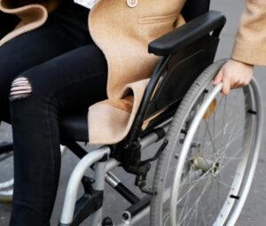Kun kalliita tuotteita alkoi kadota kaupastani, luulin työntekijöiden varastavan, mutta tarkasteltuani valvontakameratallenteen kauhistuin.