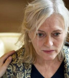 — Äiti, mitä jos annettaisiin isoäidin vain lähteä ja eksyä? Se olisi parempi kaikille, — Masha sanoi provosoivasti.