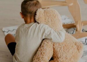Kuukausi mieheni kuolemaan johtaneen onnettomuuden jälkeen yksi ainoa puhelu johdatti minut totuuden äärelle, jota hän oli yrittänyt salata suojellakseen minua.